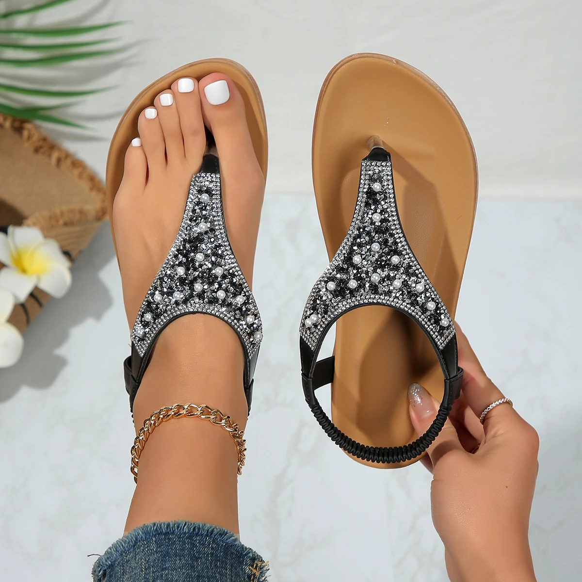 Clip Toe Bohemian Style Sandals for Women Fashion Mix Color Pearl Rome Sandals Woman 2024 New Flat with Non-Slip Beach Shoes