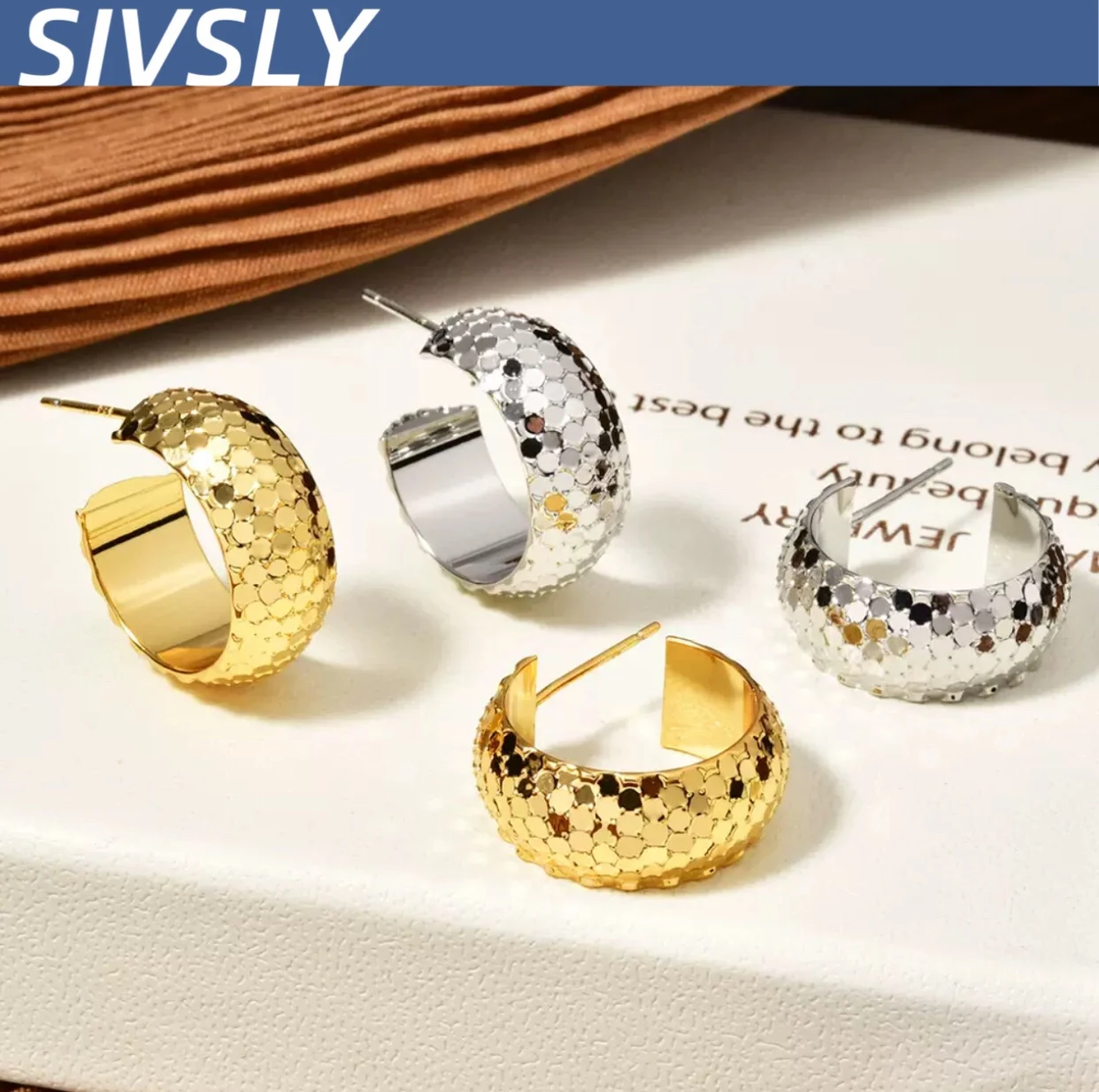 

[Simple] C-shaped earring with flashy metal texture and elegant design, fashionable and luxurious, high-end earring for women