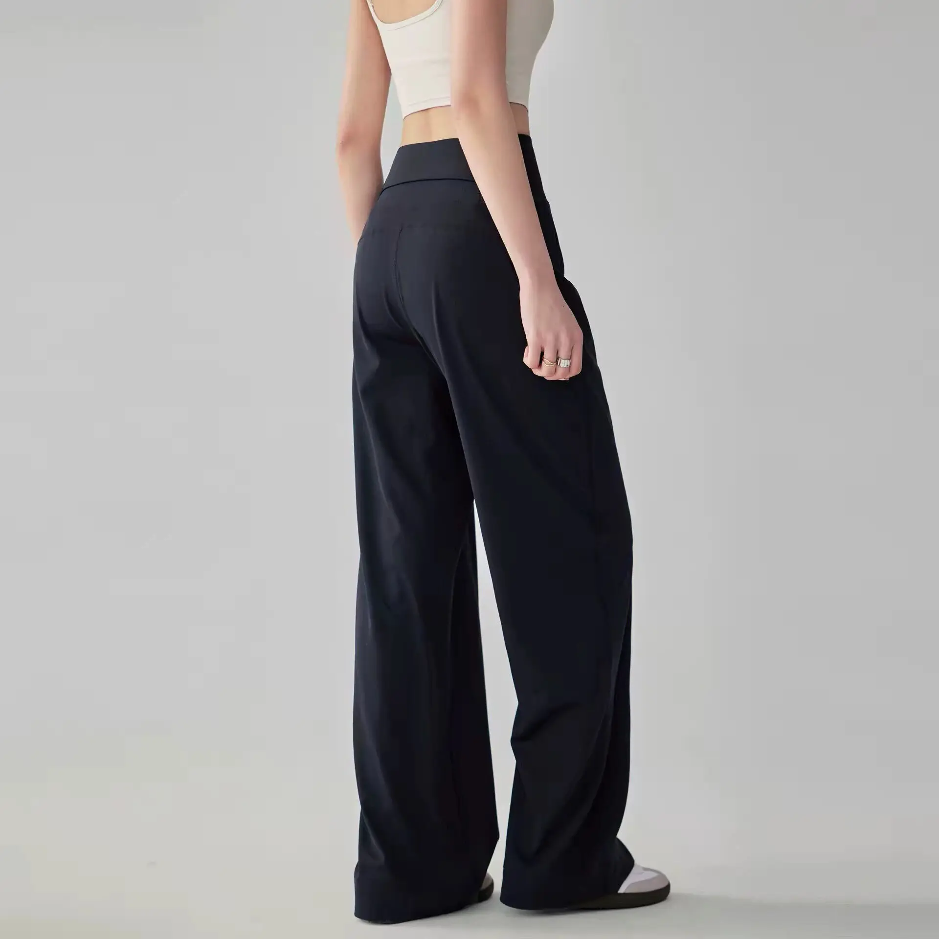 Pantalon large sportif taille haute pour femme, respirant et décontracté, idéal pour les activités de plein air