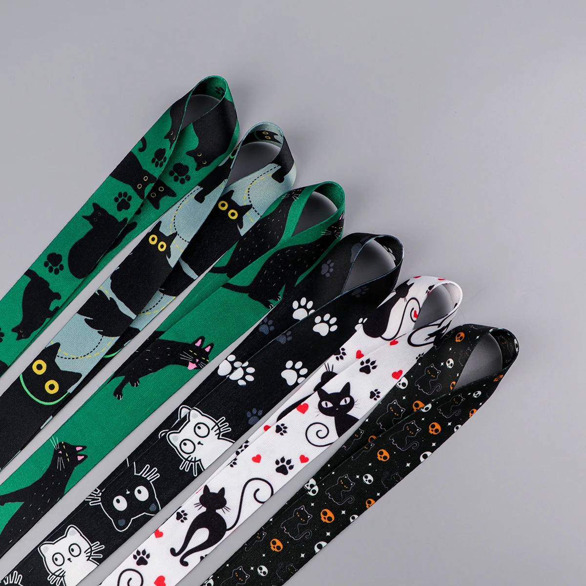 Персонализированный шнурок в виде кошки