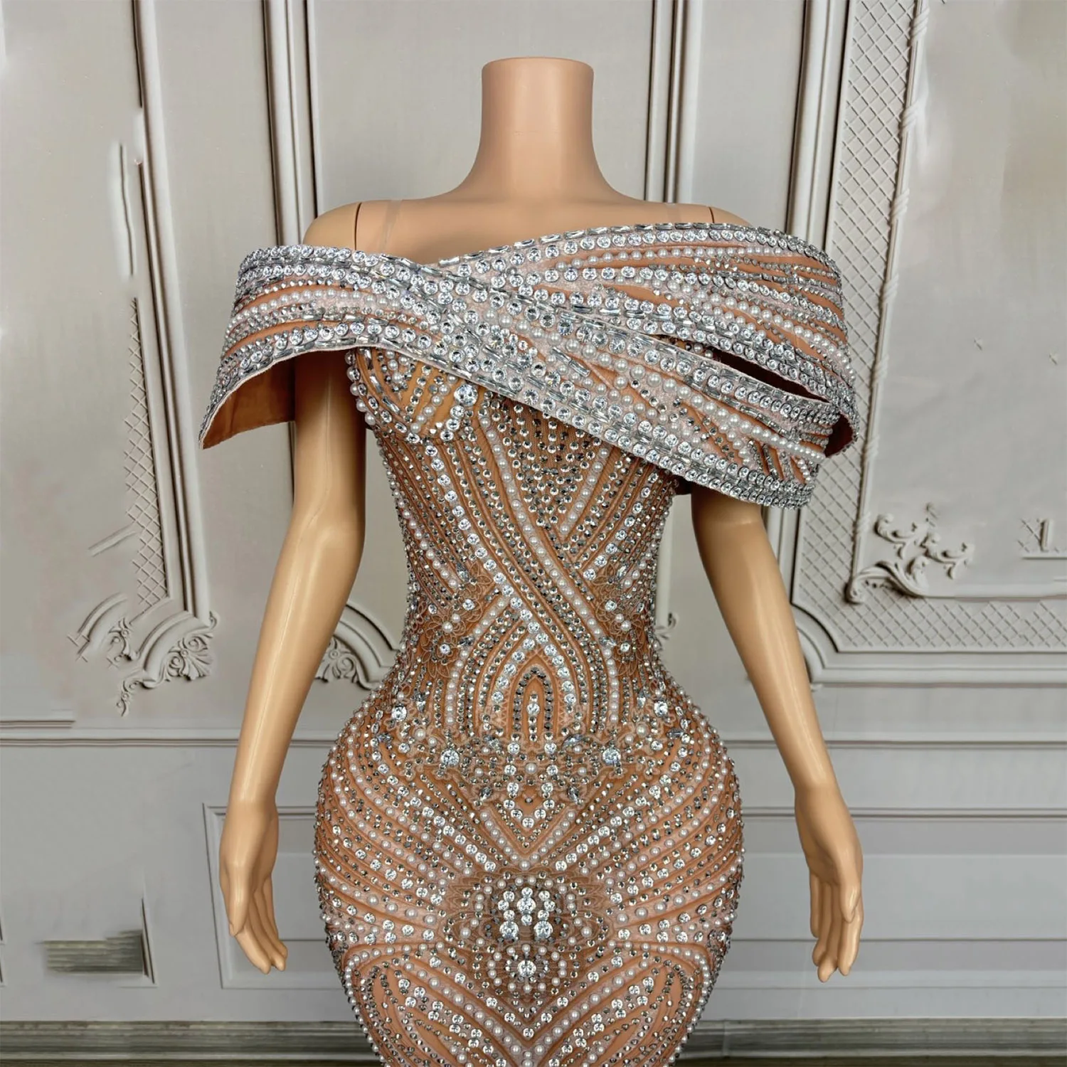 أزياء قاعة الرقص ثوب المرأة الراين تحلق الكتف مساء اللباس عيد ميلاد المرحلة احتفال مهرجان الزي ملابس الحفلات