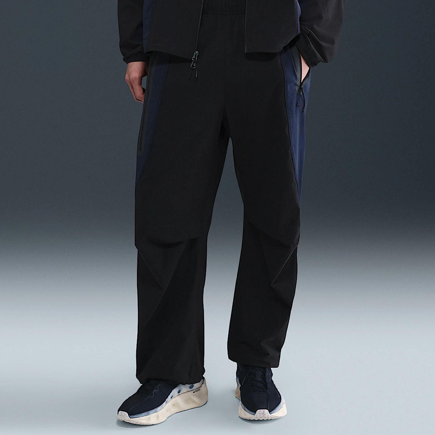 Nike Authentic Dri-FIT Mens Loose Fit Mid Rise Woven Sports Trousers IH8467-010