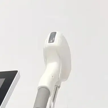 

Новый диодный эпилятор 4000 Вт, четыре длины волны, 755 нм, 808 нм, 940 нм, 1064 нм, безболезненный и постоянный, подходит для салонов красоты