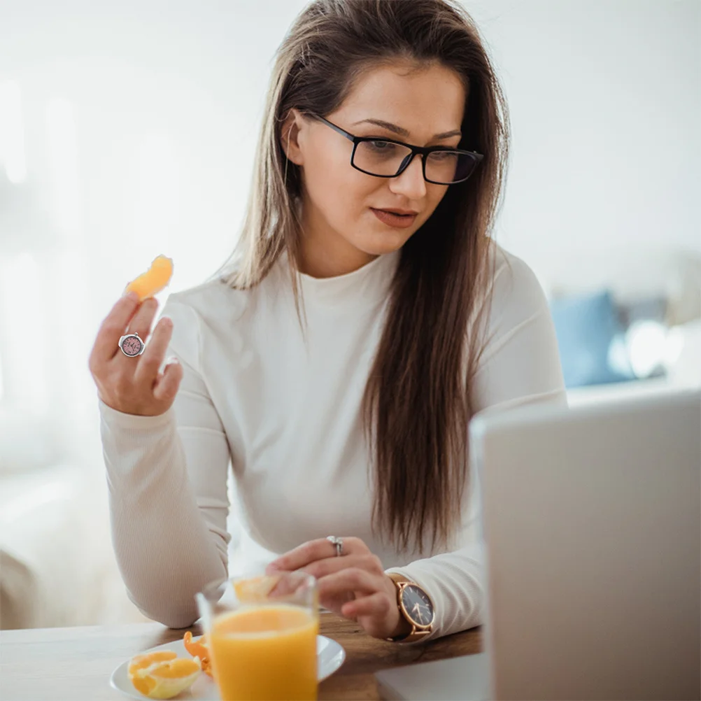 

Pretty Ring Watch Quartz Finger Watch for Men Women Clear Digital Scale Beautiful Appearance Perfect for Daily Use