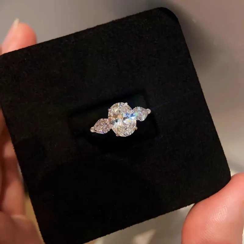 

Luxury 5ct D Color Moissanite Diamond Ring 925 Sterling Silver Party Wedding Band Rings for Women Bridal Engagement Jewelry Gift