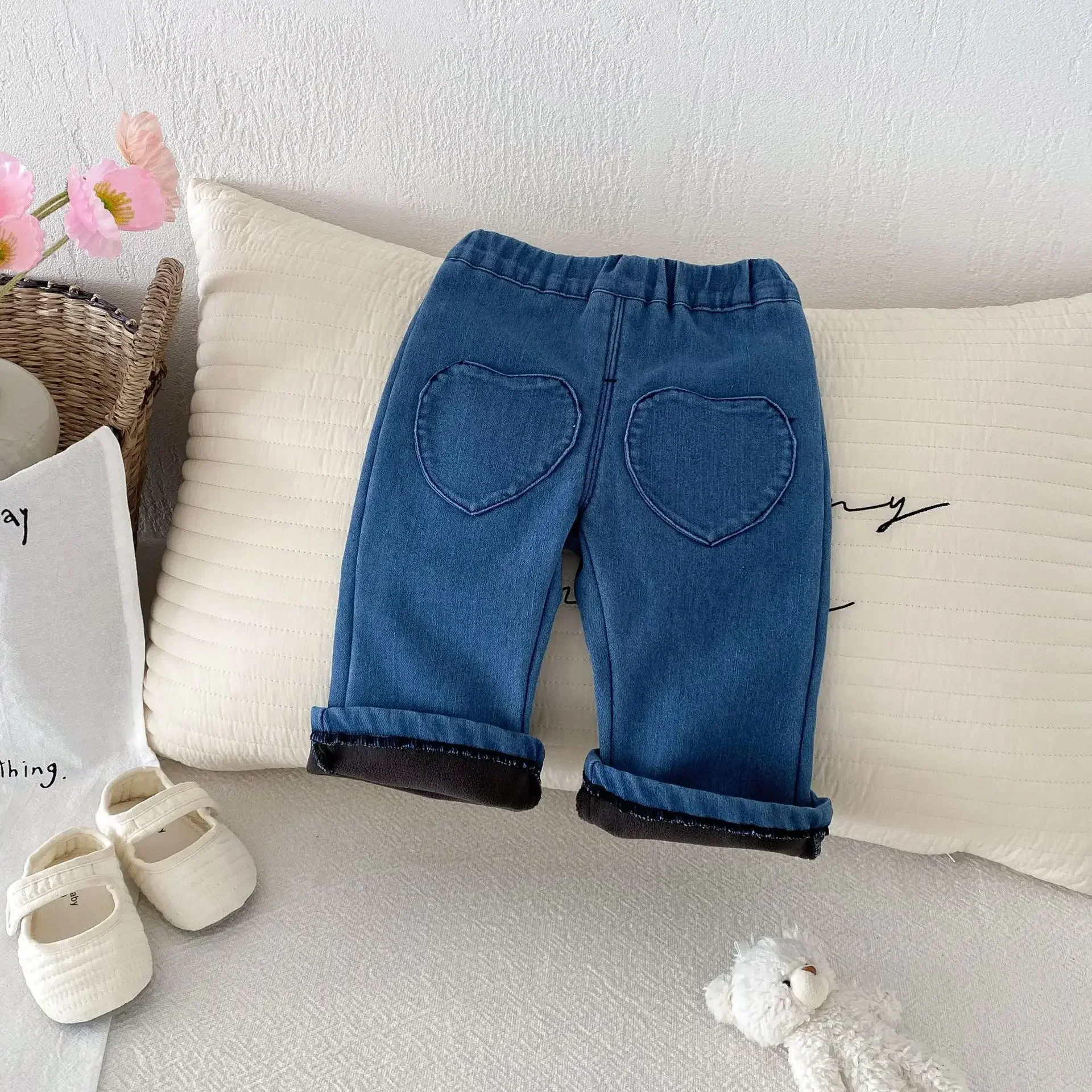 2024 New Girls Jeans 0-5Y Autumn Winter Fleece Lining Bell Bottoms Children's Baby Solid Denim Trousers Kid's Love Pocket Pants