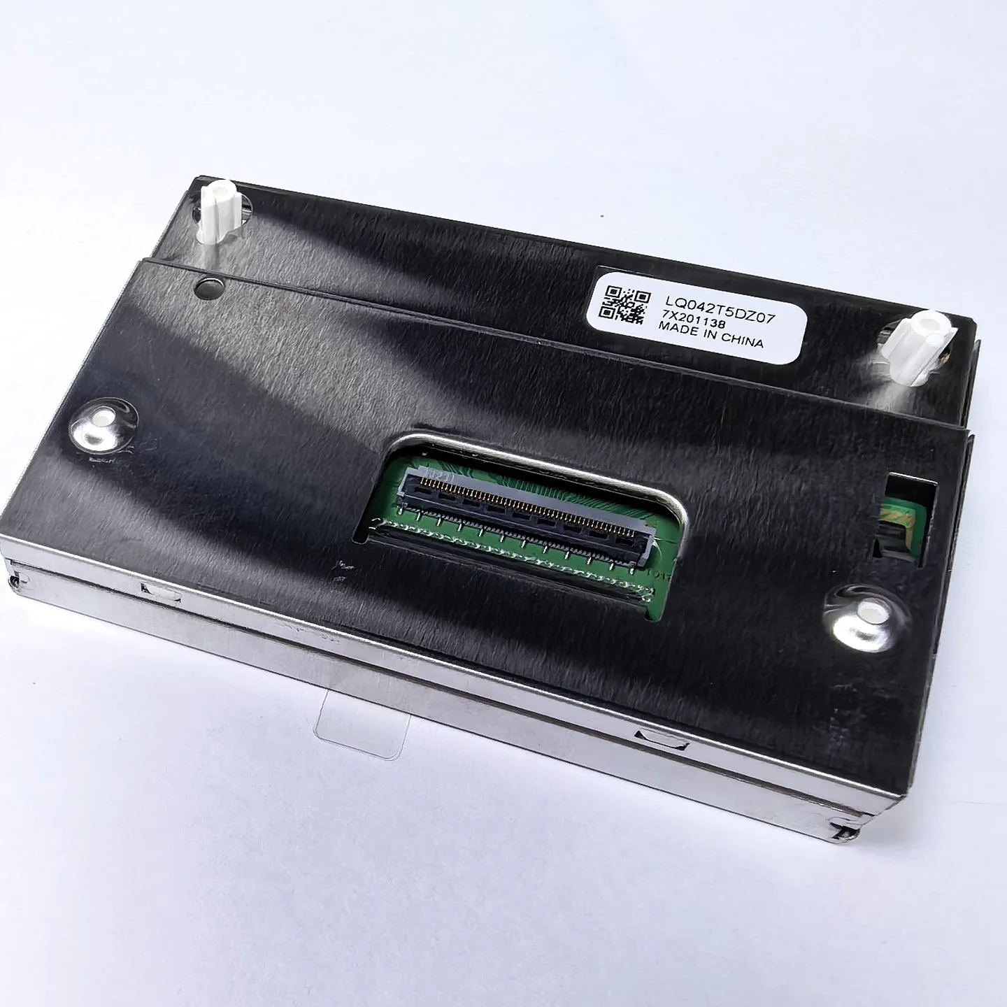 The 4.2-inch in-car instrument cluster central control display screen LQ042T5DZ07 original LCD screen