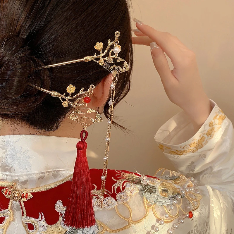 New Chinese Style Step Shake Pearl Tassel Women's Qipao Headwear High Fashion Pan Hair Hairpin Xiuhe Hairpin