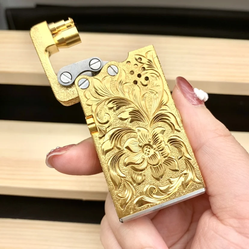 Manual Brass Gold-plated Dragon Tongue Automatic Kerosene Lighter One-button Automatic Ignition Military Mechanical Lighter