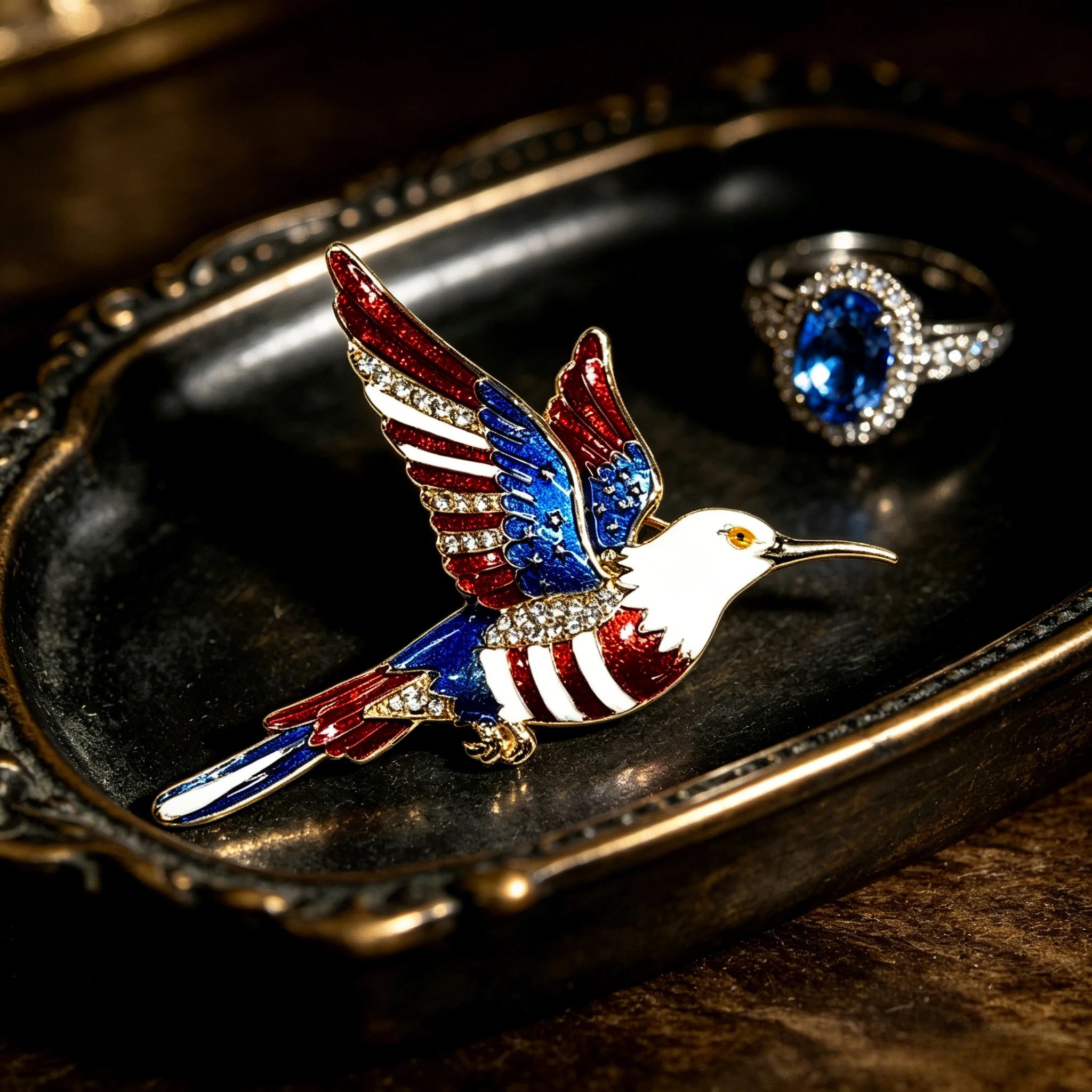 Creative Bird Animal Pin Funny Simple Design Hummingbird Brooch Pin Men Women Banquet Party Gift Classic Badges Good Gift
