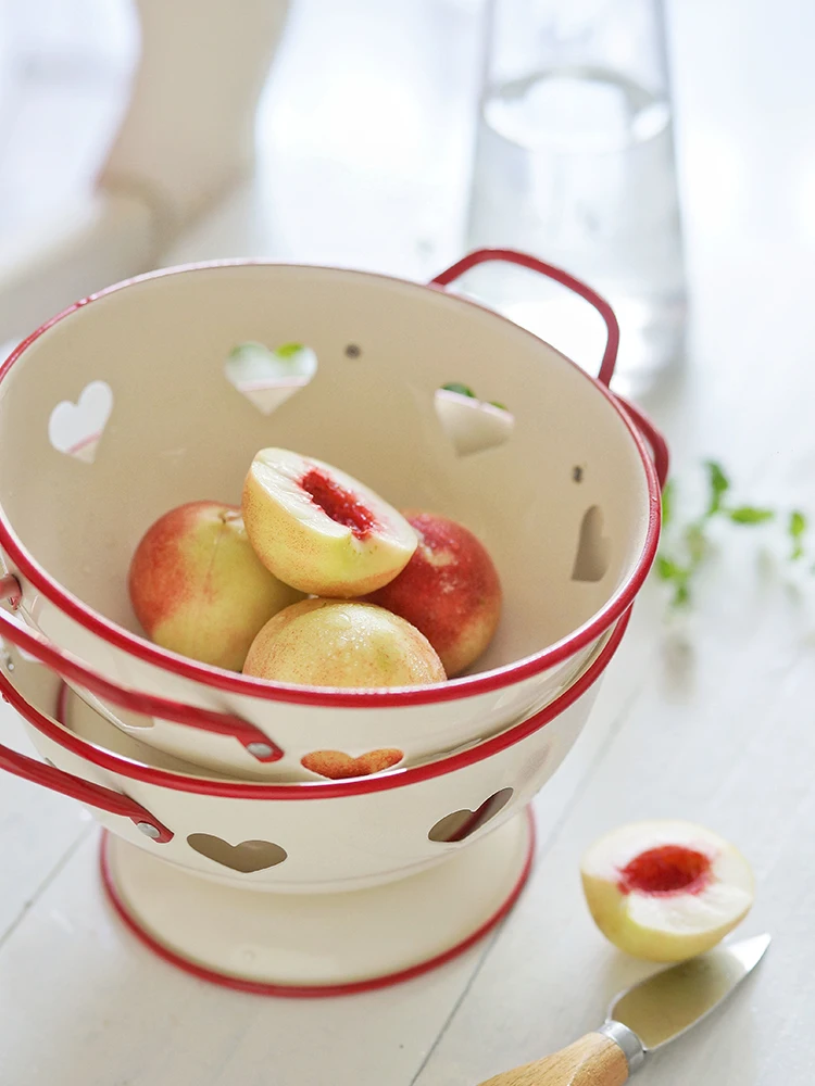 

Rustic American Sle Metal Fruit Basket Drain Basket Vegetable Waing Basket Nordic INS Fruit Basin Home Use Iron Art Fruit...