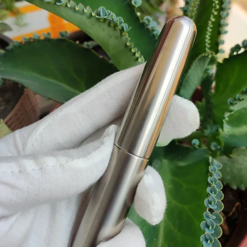 Hot Extra Large Titanium Metal Fountain Pen Jinhao #40 Big Size F 0.5mm Nib Leadership President Business Writing Office Gifts