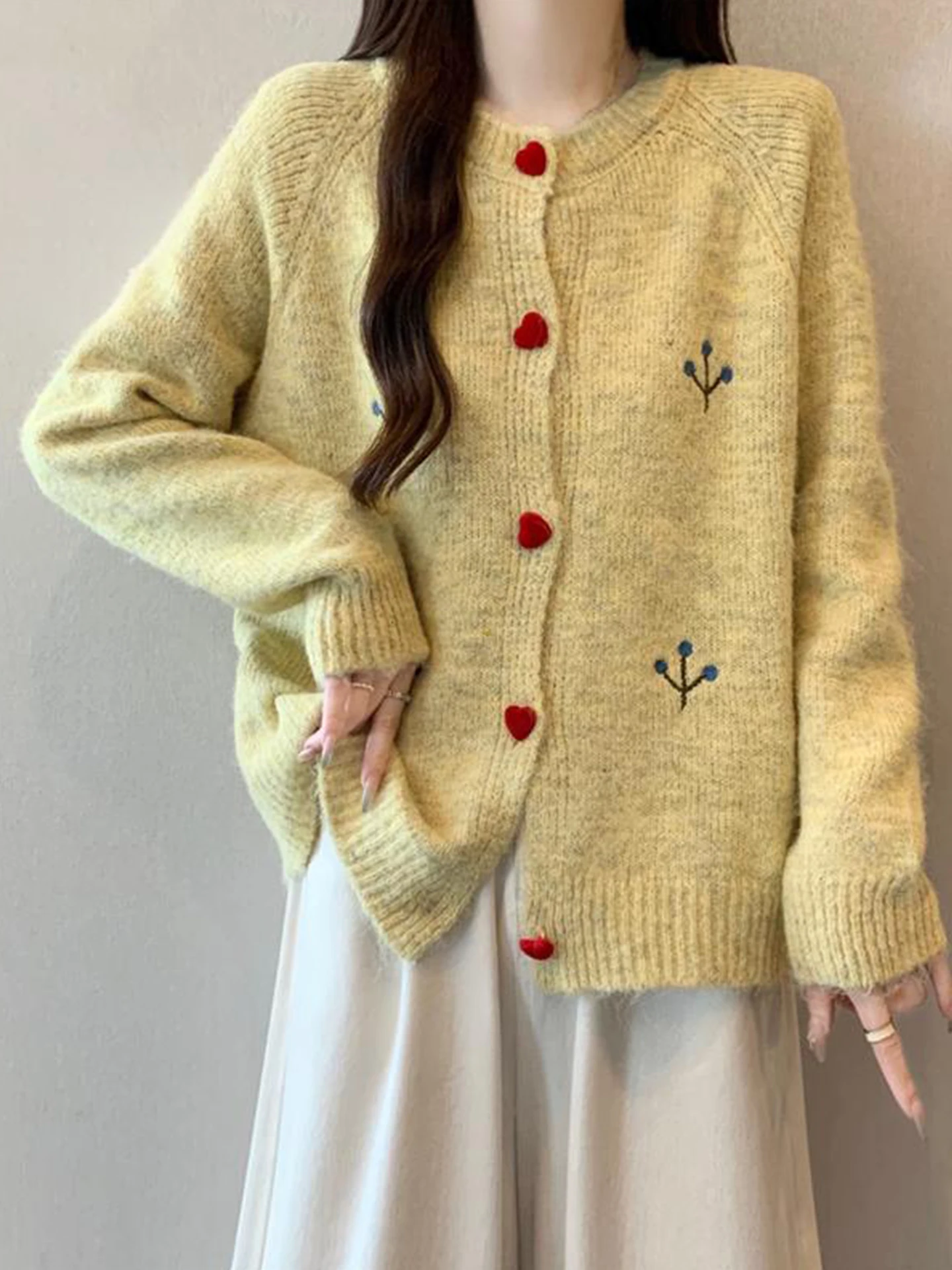 

Японский вязаный мягкий свитер для женщин больших размеров, верхняя одежда, вышитый кардиган, осенне-зимний повседневный удобный свитер