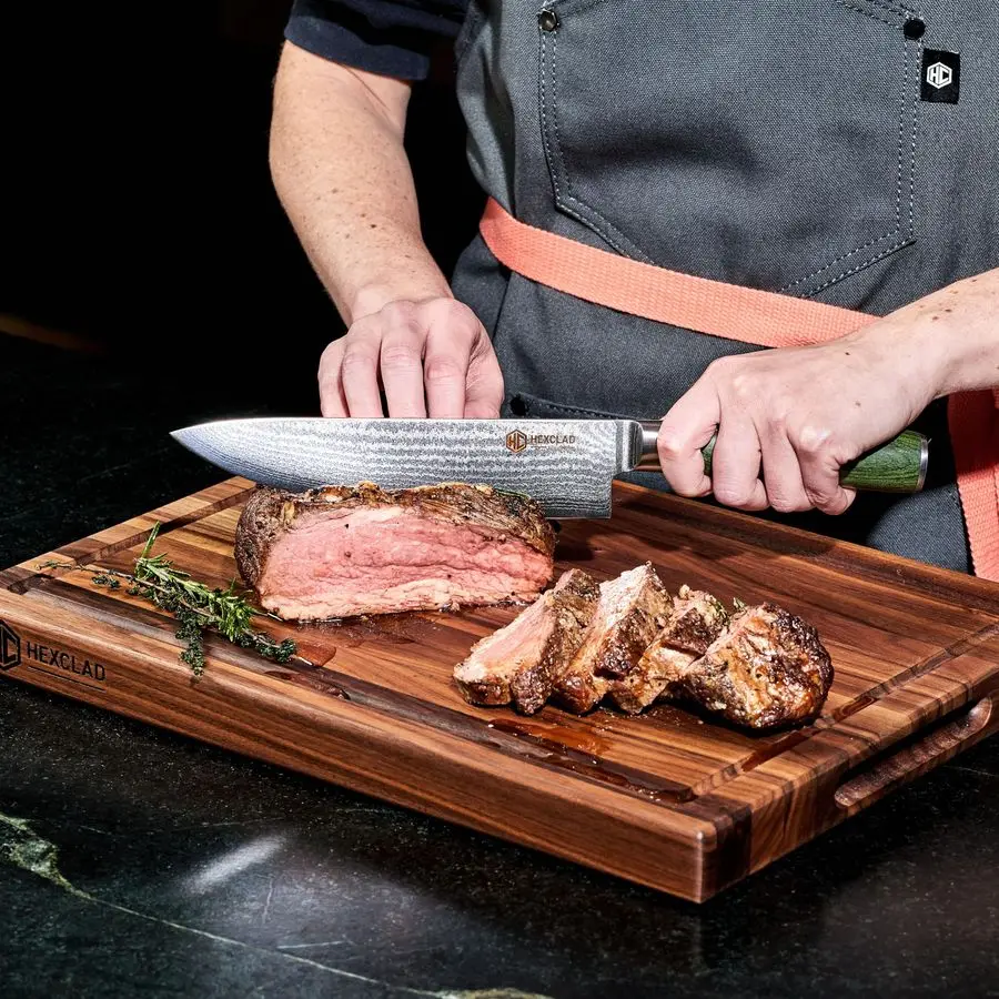 لوح تقطيع من خشب الجوز المتوسط، مزدوج الجوانب مع مقابض مجوفة ذات أخدود عصير، خشب متين، مقاوم للخدش، رائع لـ C