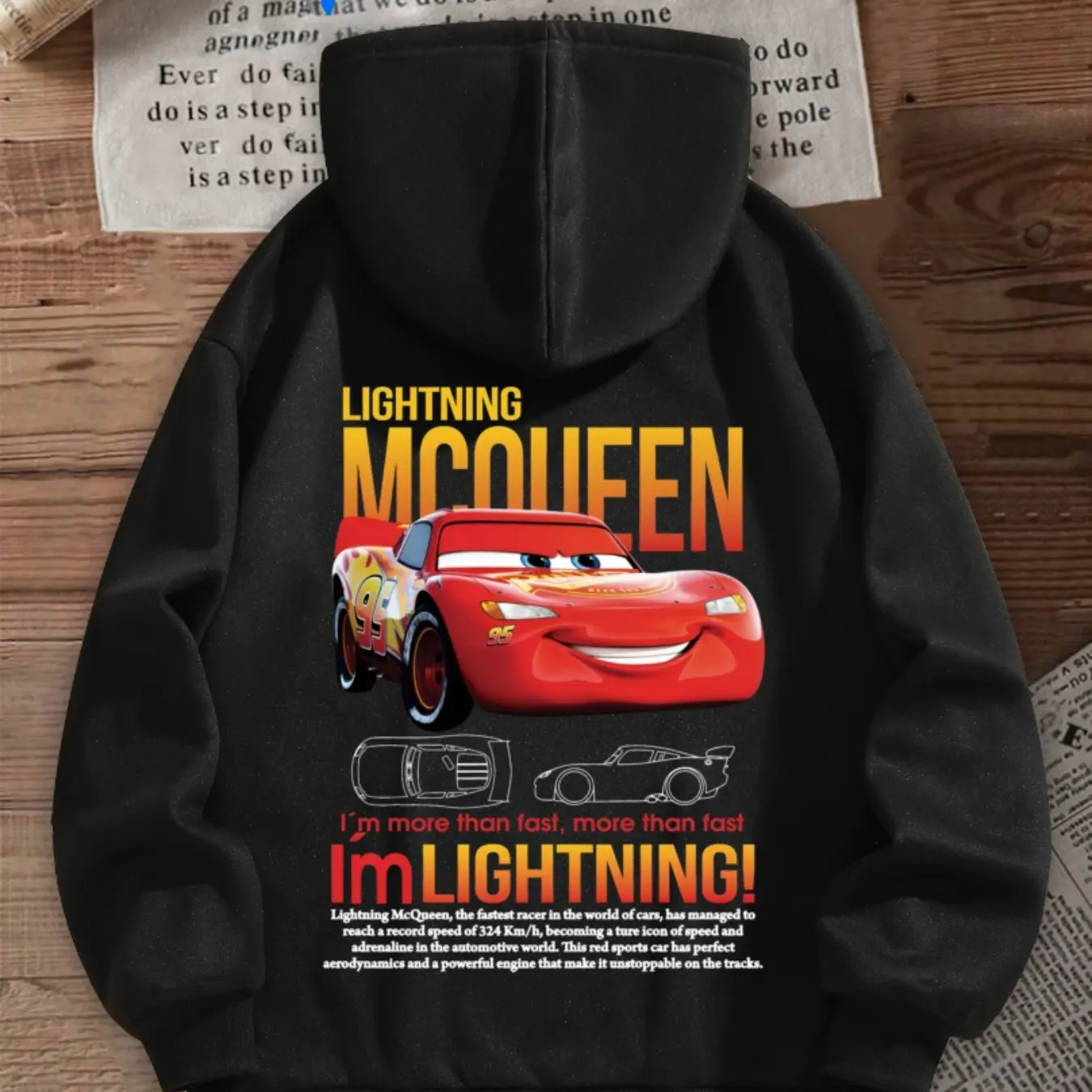 سويت شيرت نسائي رسمي من Disney Lightning McQueen Cars بغطاء للرأس أسود مع قلنسوة برباط كاجوال من Lightning McQueen