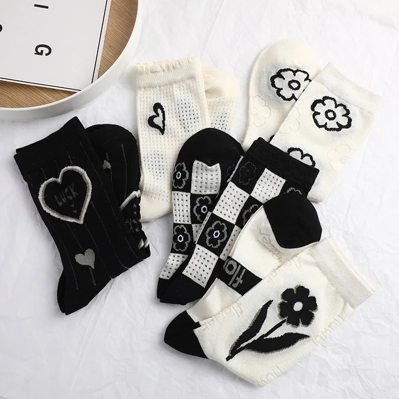 Socks Women Stockings Female Black White Summer Breathable Student Leisure Sport Sock Cotton Love Flower Print Plaid Checked Sox image 2