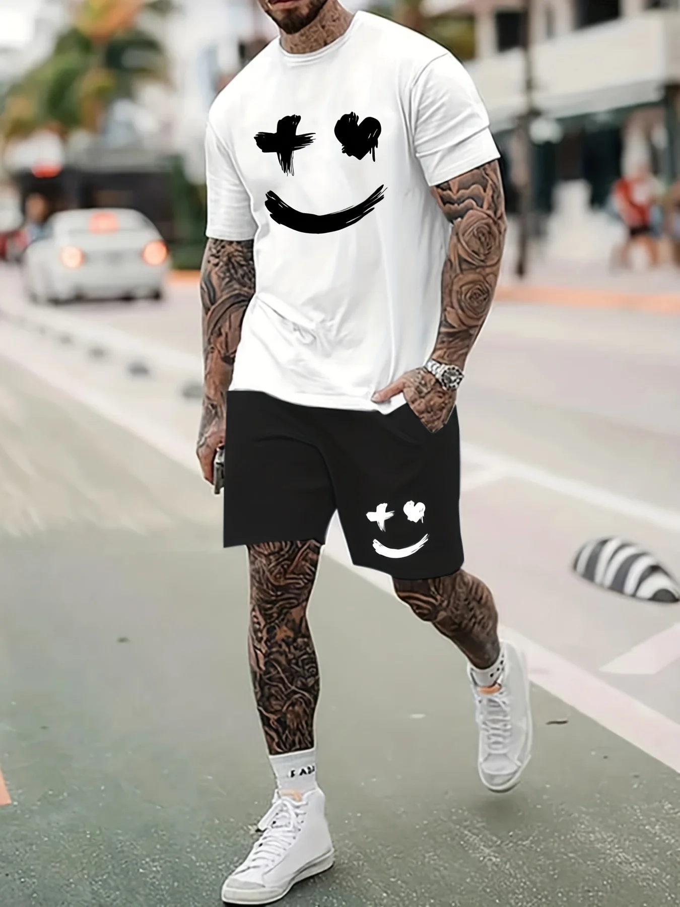 

Summer 2025 best-selling men's set with smiley face print Casual two-piece set outdoor urban street fashion