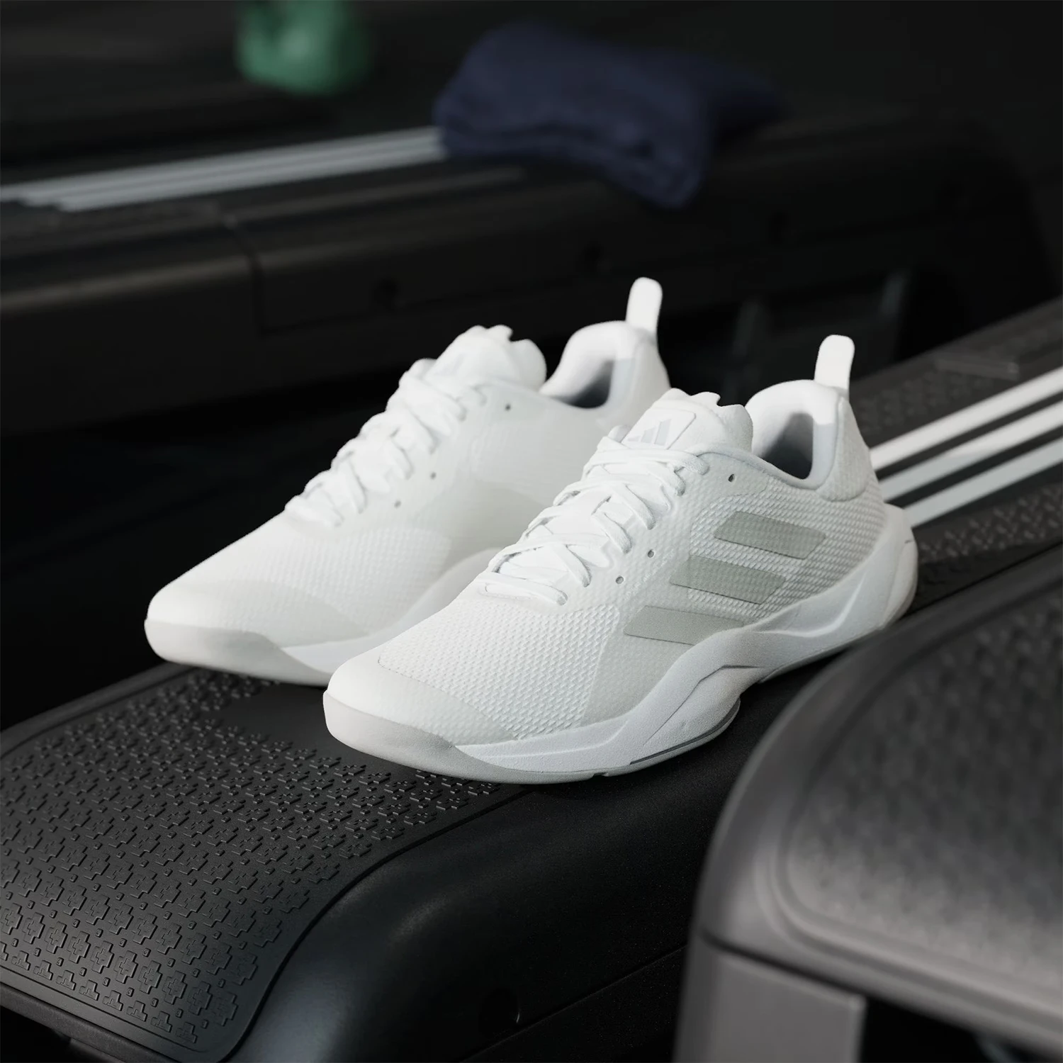 

Adidas genuine 2024 New Men's Cushioned Durable Training Shoes HP3288