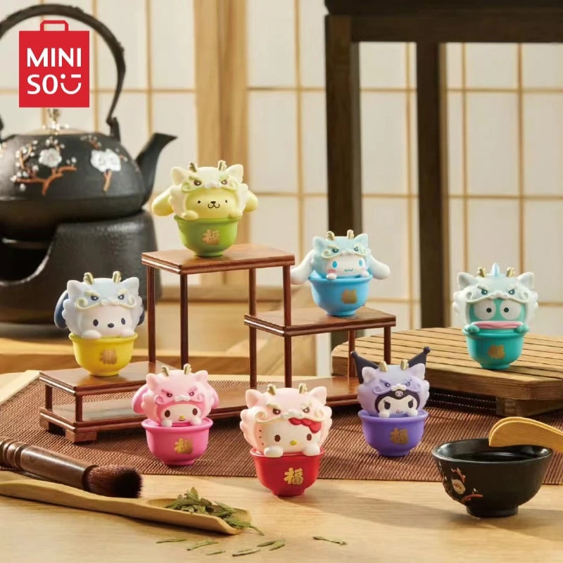 

Miniso Sanrio семейная серия дракона, женская модная фигурка, настольное украшение, Hangyodon Hello Kitty, детская игрушка, подарок на день рождения