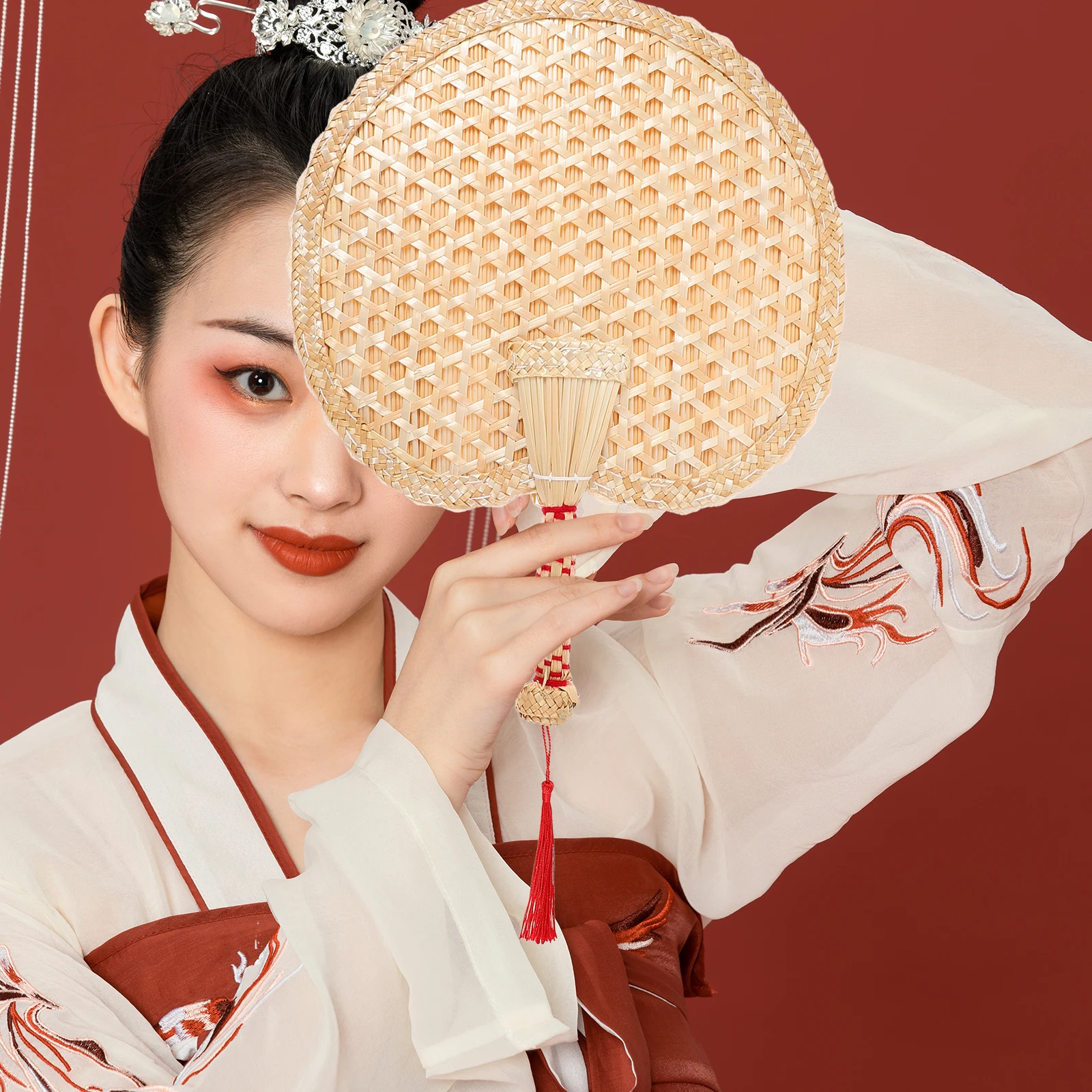 

Vintage Chinese Woven Fan Summer Heat Relief Accessory Lace Trimmed Handheld Cooler Party Decoration Gift Packaging
