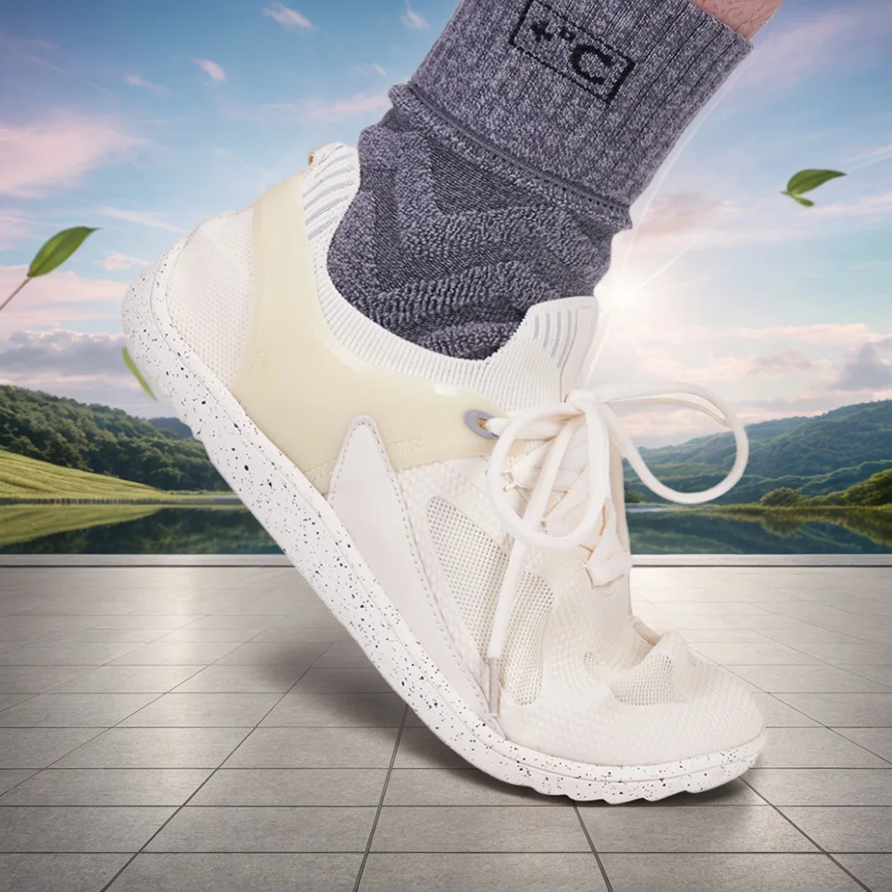 

Men Wide Barefoot Shoes Non Slip Wide Toe Cross Trainer Breathable Lightweight Trekking Shoes Mesh Running Sneakers for Training