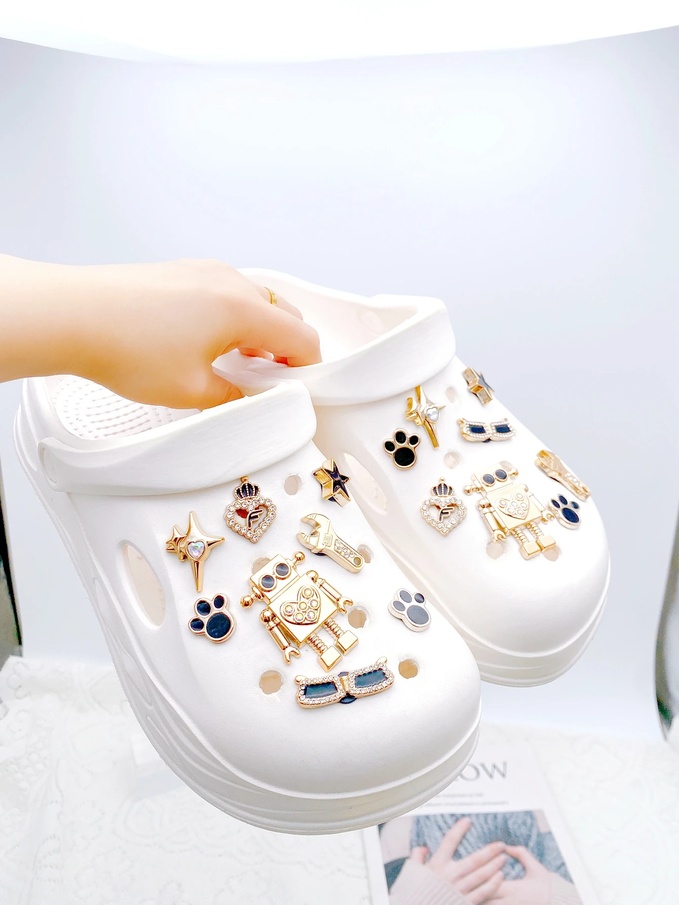 16-piece shoe decoration DIY casual shoe decoration - An interesting and versatile way to personalize your footwear