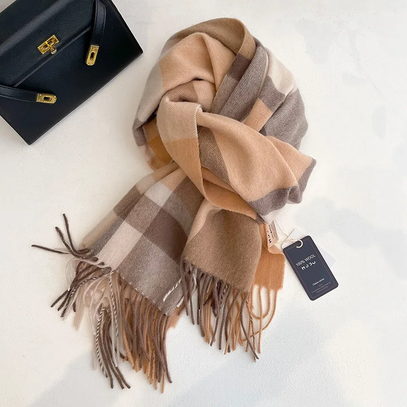 

2023Autumn/Winter New 100% Australian Pure Wool Tassel Women's Scarf Art Checker Thickened Insulation Overlay with Fashion Shawl