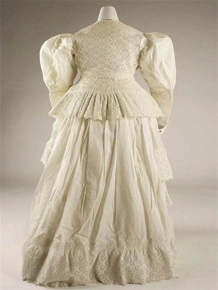 Robe branco vitoriano dos anos 1890, vestido de caminhada La Anglaise, vestido de baile de reconstituição do renascentista eduardiano