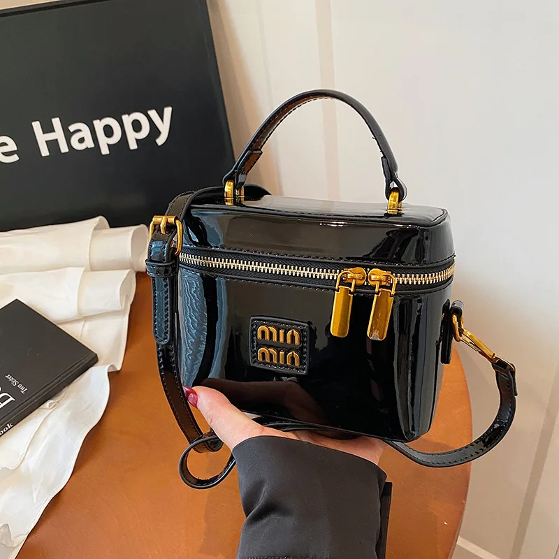 

Эксклюзивная дизайнерская сумка-коробка для женщин 2025, модная сумка через плечо из лаковой кожи, шикарный кошелек с верхней ручкой