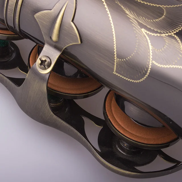 Famosa marca Taishan Saxofone Bronze antigo Curvo Soprano BB Tom para desempenho