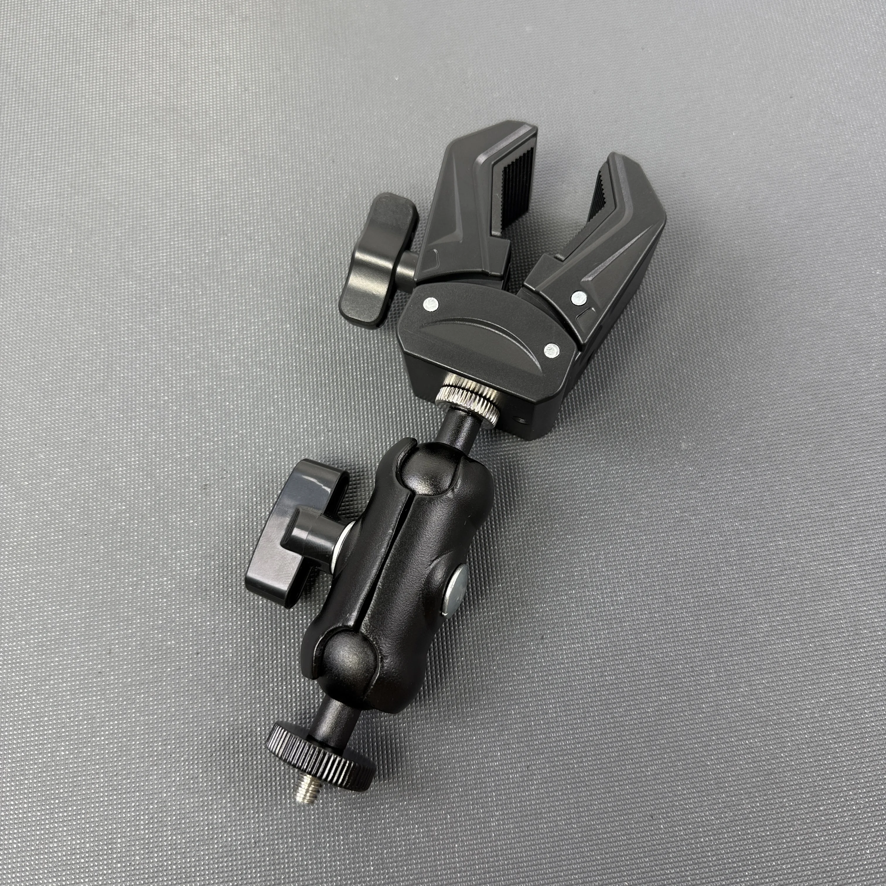 Outdoor Sports Camera Bracket for Motorbike And Bicycle  360 Degree Rotation for Gopro Fixed Clip Large Clip with 1/4 Screw
