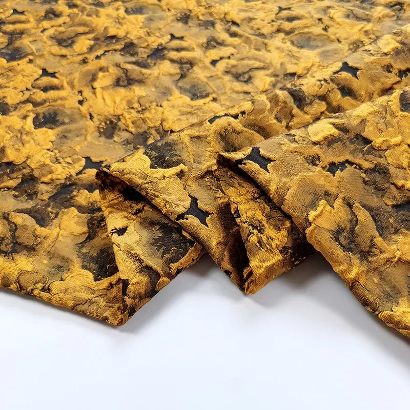 

Жаккардовая парчовая ткань, полиэстер, трехмерный темный узор, окрашенная в пряжу, французское романтическое платье, ветровка, ткань для костюма, шитье своими руками