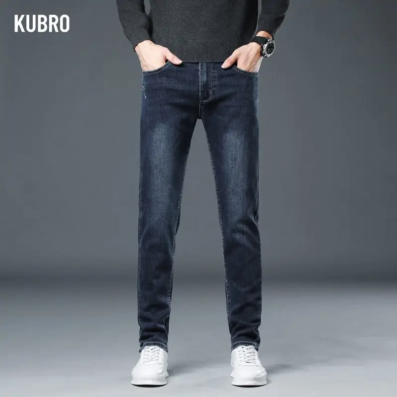 

Новые эластичные джинсы для молодых мужчин на осень/зиму 2025 года с маленькой прямой эластичной резинкой на талии, мужские брюки, джинсовые брюки