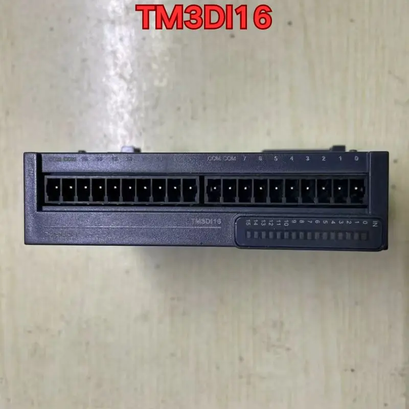 

Second-hand disassembled machine slightly used good condition PLC module TM3DI16