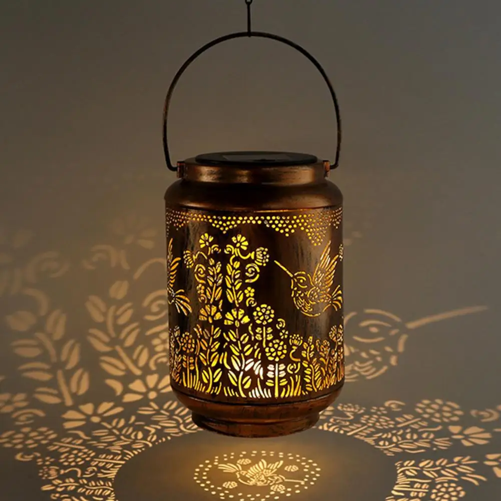 Hollow Metal Finish Solar Lantern Retro Design Solar Lantern Decorative Solar Lantern with Hummingbird for Outdoor for Patio