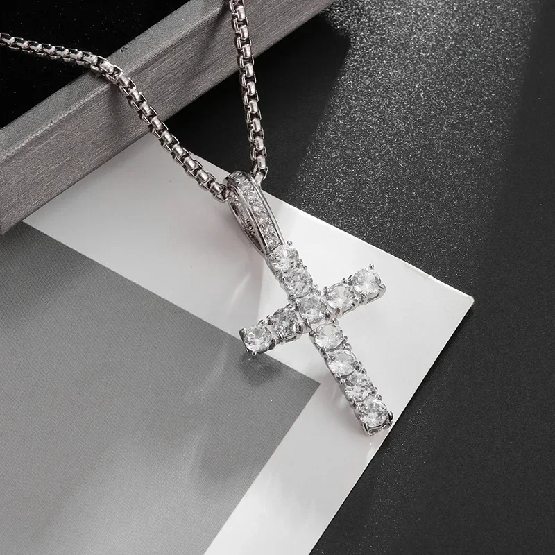 Exquisite Shiny Ice Out Zircon Cross Necklace Pendant Women\'s Catholic Prayer Jewelry Lucky Gift for Girls