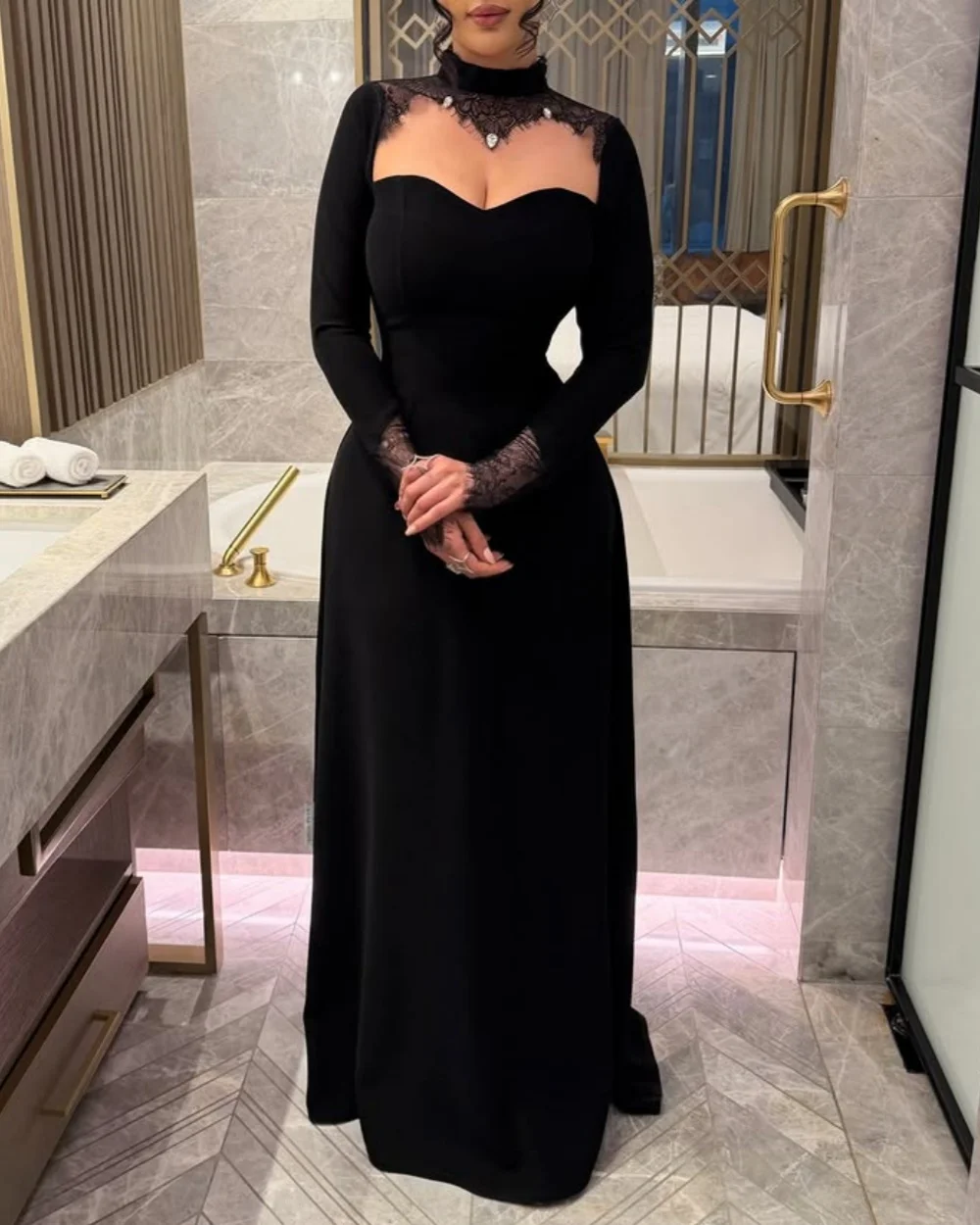 

Customized High Quality Women Jersey Lace Rhinestone A-line Evening Dress Sexy High Collar Long Sleeves Floor Lenght Party Gown