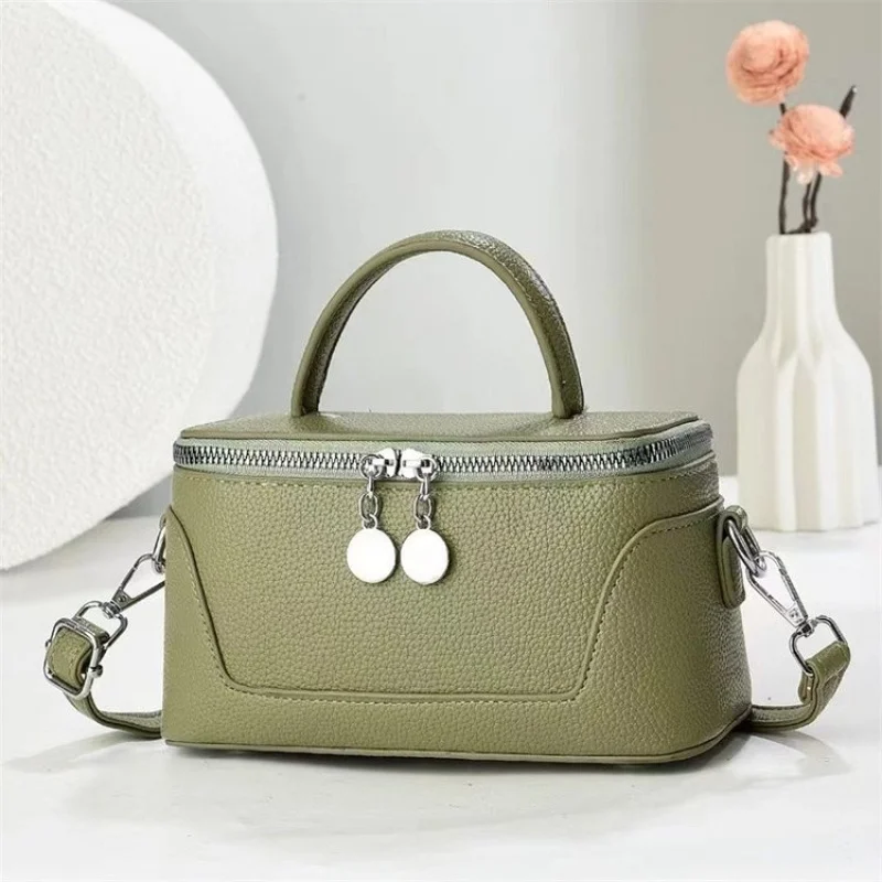 Famous Designer Leather Women's Shoulder Bag Luxury Brand Trendy Classic Elegant Commuter Vintage Bag