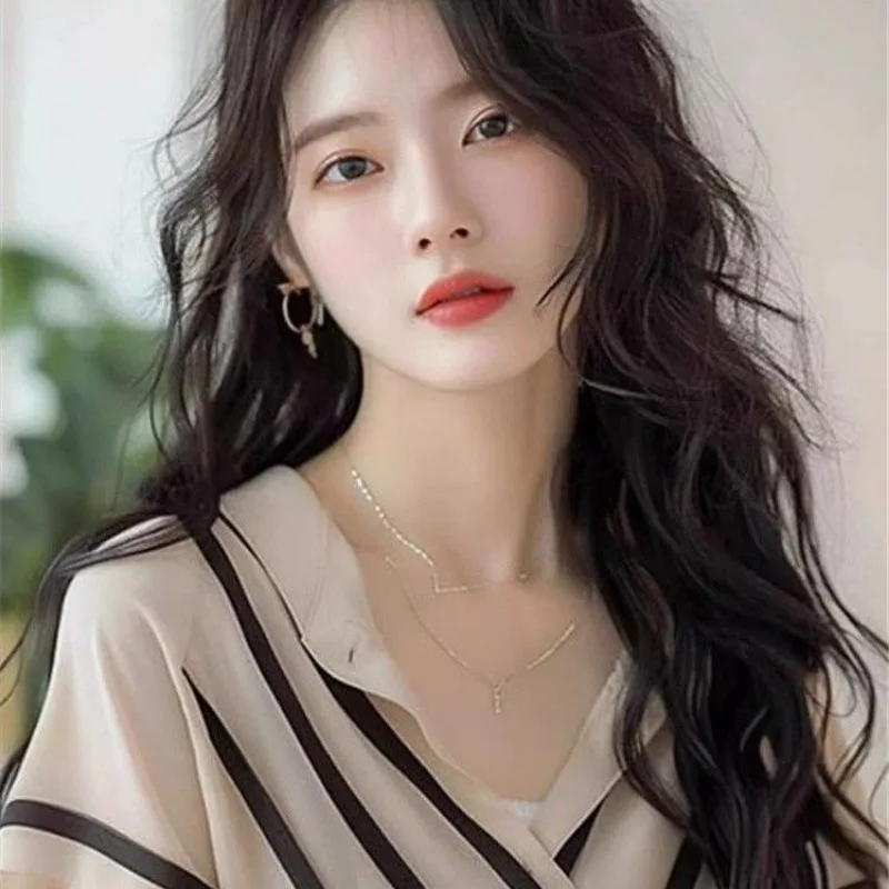 Abbigliamento donna Moda estiva Volant coreani Tinta unita Scollo a V Chiffon femminile Semplicità Temperamento elegante Top a maniche corte