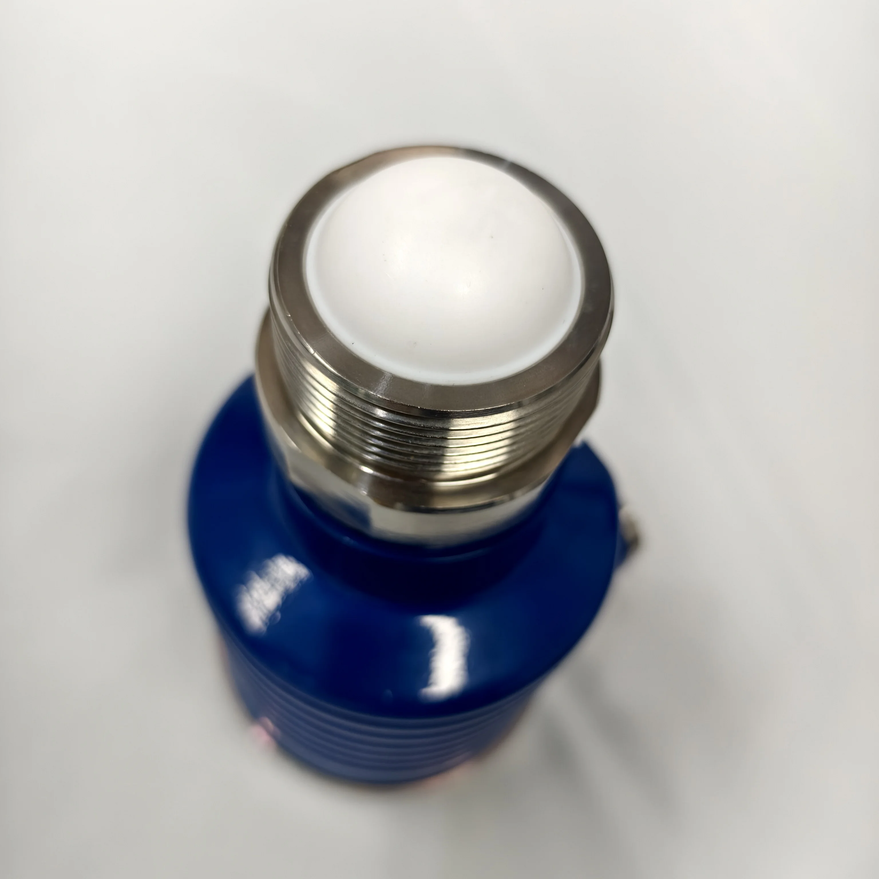 

Приборный радарный измеритель уровня с резьбой DN40 1,5 дюйма NPT