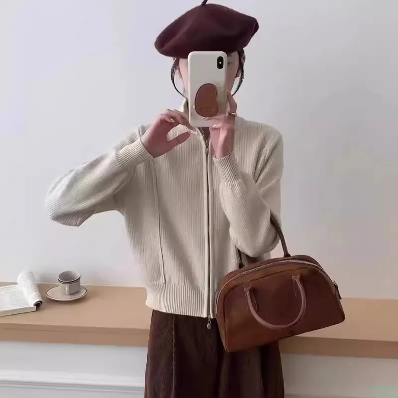 

Двойная молния, свободная посадка, бархатная основа, воротник-стойка, утягивающий свитер Ele, универсальная верхняя одежда, корейский вязаный полиэтиленовый свитер...