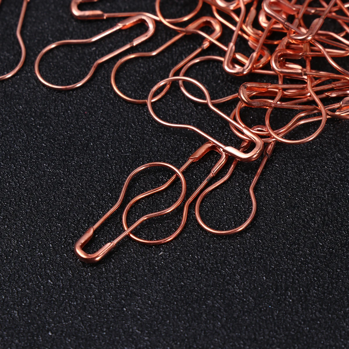 

1000Pcs Hanging Pin Stylish Gourd Shape Copper Iron Brooch Decorative Badge Pin for Clothes Women Men Small Gift Breastpin