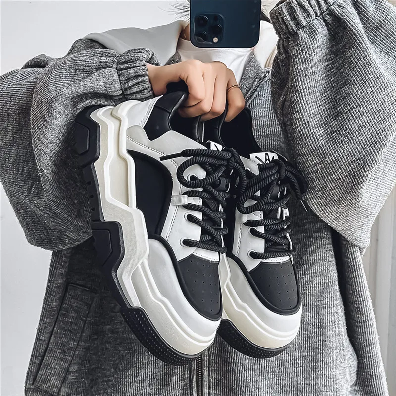 New model Highly popular Thick soled Breathable Anti slip Durable Mens height increasing shoes Highly crafted Stable grip
