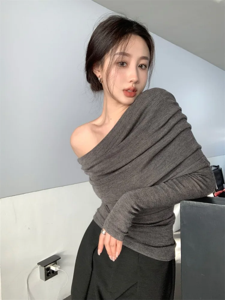 STSVZORR Gentle one-shoulder soft long-sleeved knit women autumn new senior sense of temperament white strapless jumper tops