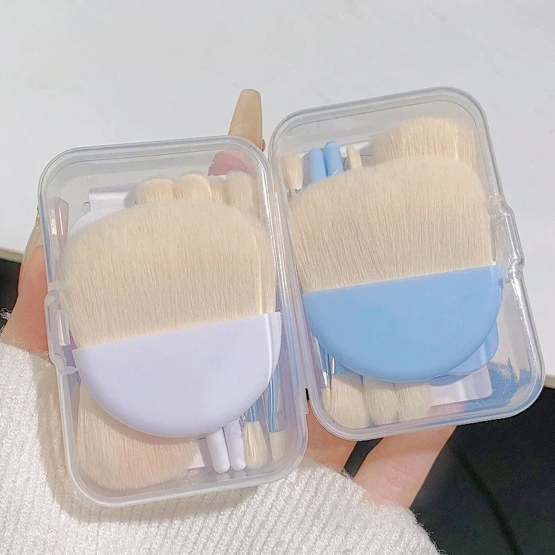 Portable Travel Mini Makeup Brush Set for Beginners Face Kit with Powder Contour Concealer Blush Brushes Soft Synthetic Bristles