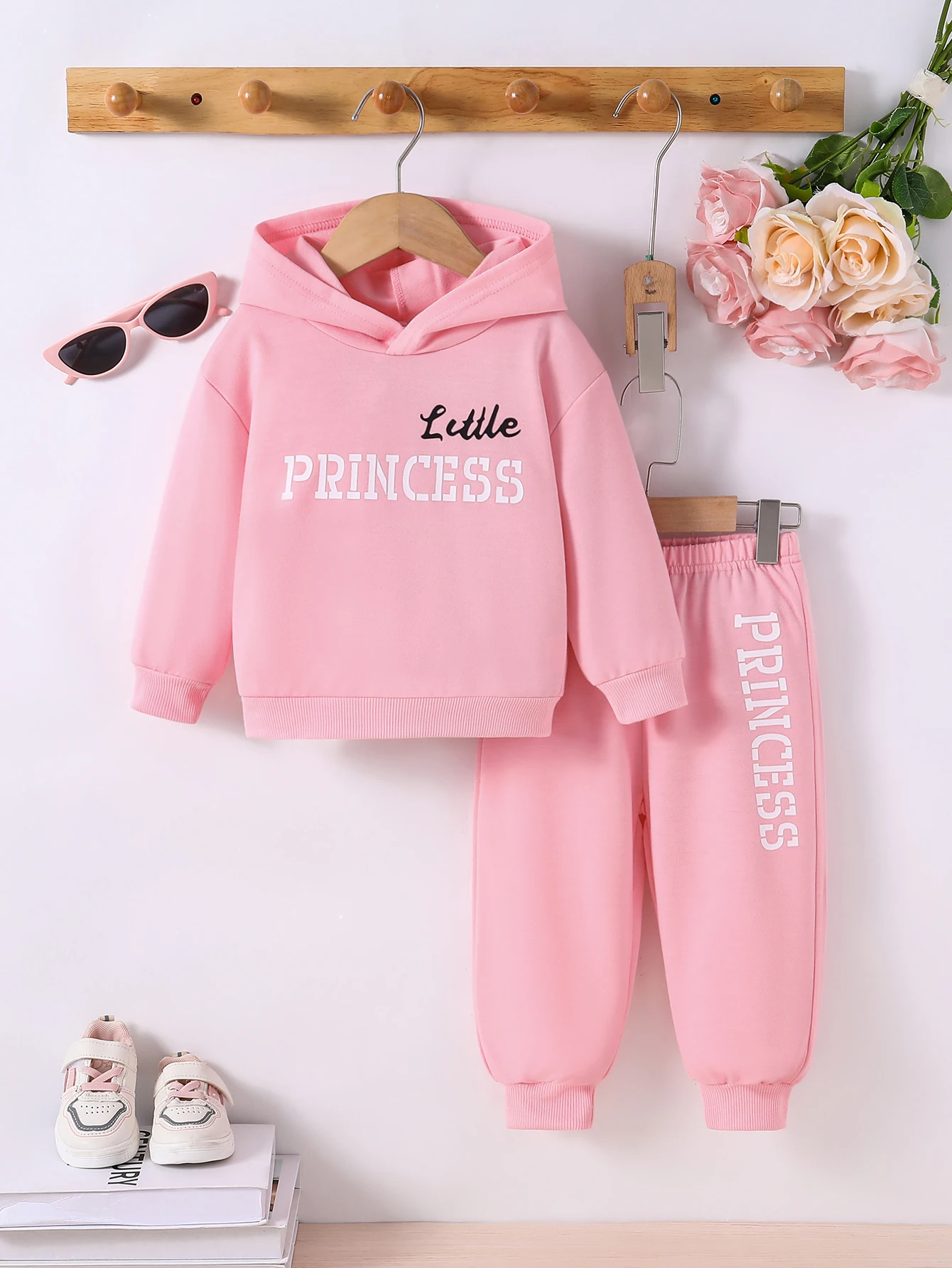 

2-Piece Set for Baby Girls, Simple and Comfortable Spring and Autumn Style, Baby Girl's Hoodie with English Letter Print, Long-Sleeve Ribbed Sweatshirt + Elastic Waist Jogger Pants, Infant Fashion Trendy Stylish Clothing