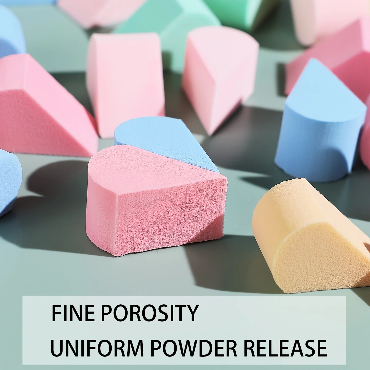 قطعة واحدة من إسفنجة مكياج دائرية متعددة الألوان - غير ماصة لكريم الأساس/كونسيلر، مثالية لمستحضرات التجميل السائلة/الكريمية