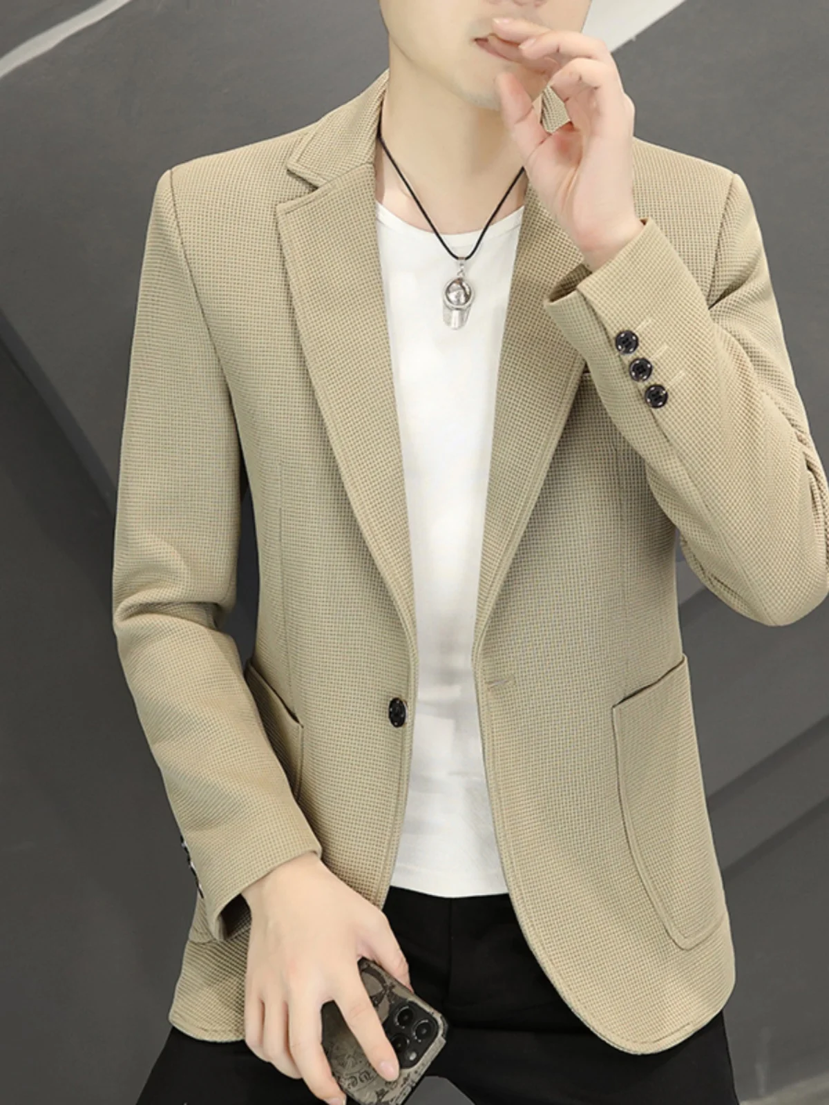

Мужской повседневный приталенный пиджак в корейском стиле для весны и осени, модный молодежный костюмный жакет с длинными рукавами и декоративными пуговицами