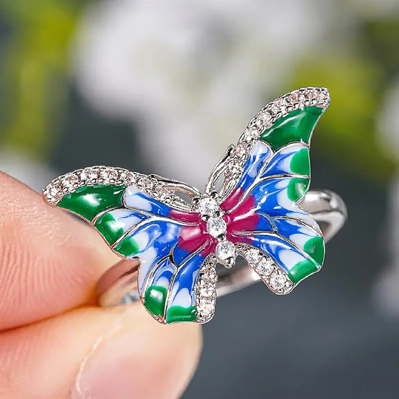 Huitan Damenring im frischen Stil, bunter Emaille-Schmetterling mit brillantem CZ-Stein, Tier-Accessoires für Party, Alltag, trendiger Schmuck