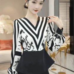 Ladies' Long Sleeved Shirt Autumn New Style This Year's Popular Beautiful Small Shirt with Striped High-end Long Sleeved Top